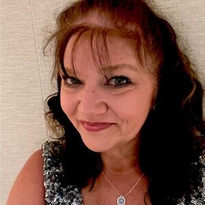 Meet your Posher, Cindy